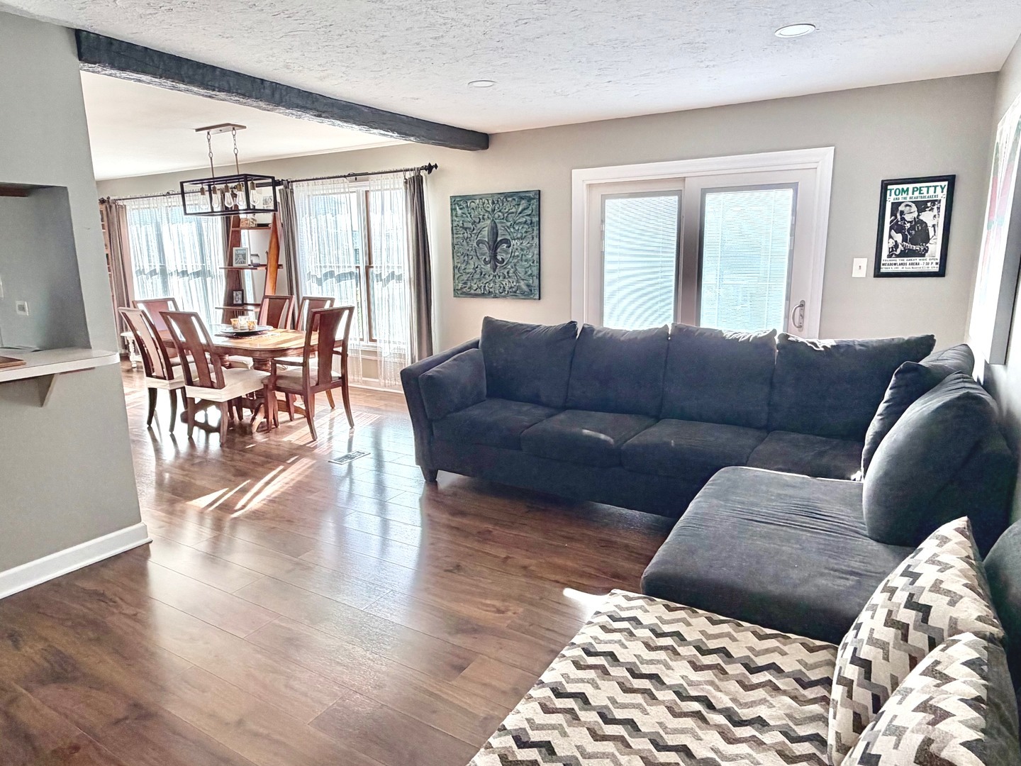 20010 S Pine Hill Road, Frankfort, IL 60423