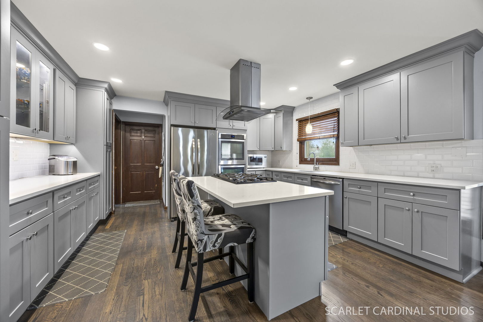 29W509 Point Oak Drive, Warrenville, IL 60555