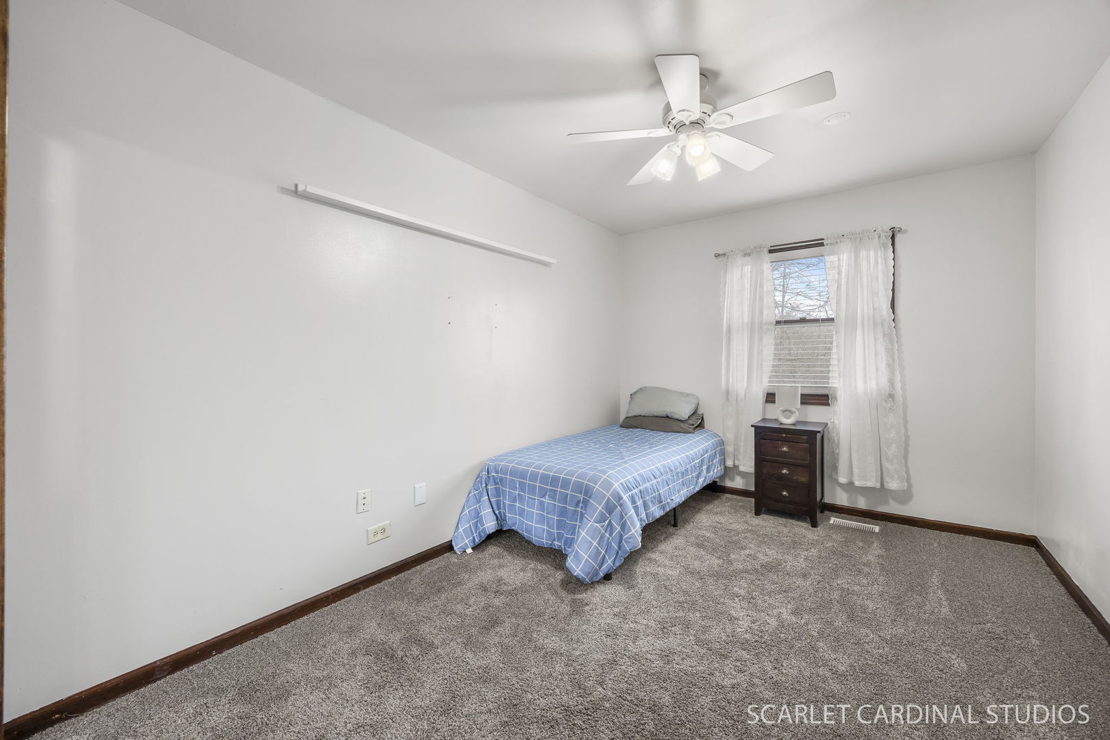 29W509 Point Oak Drive, Warrenville, IL 60555