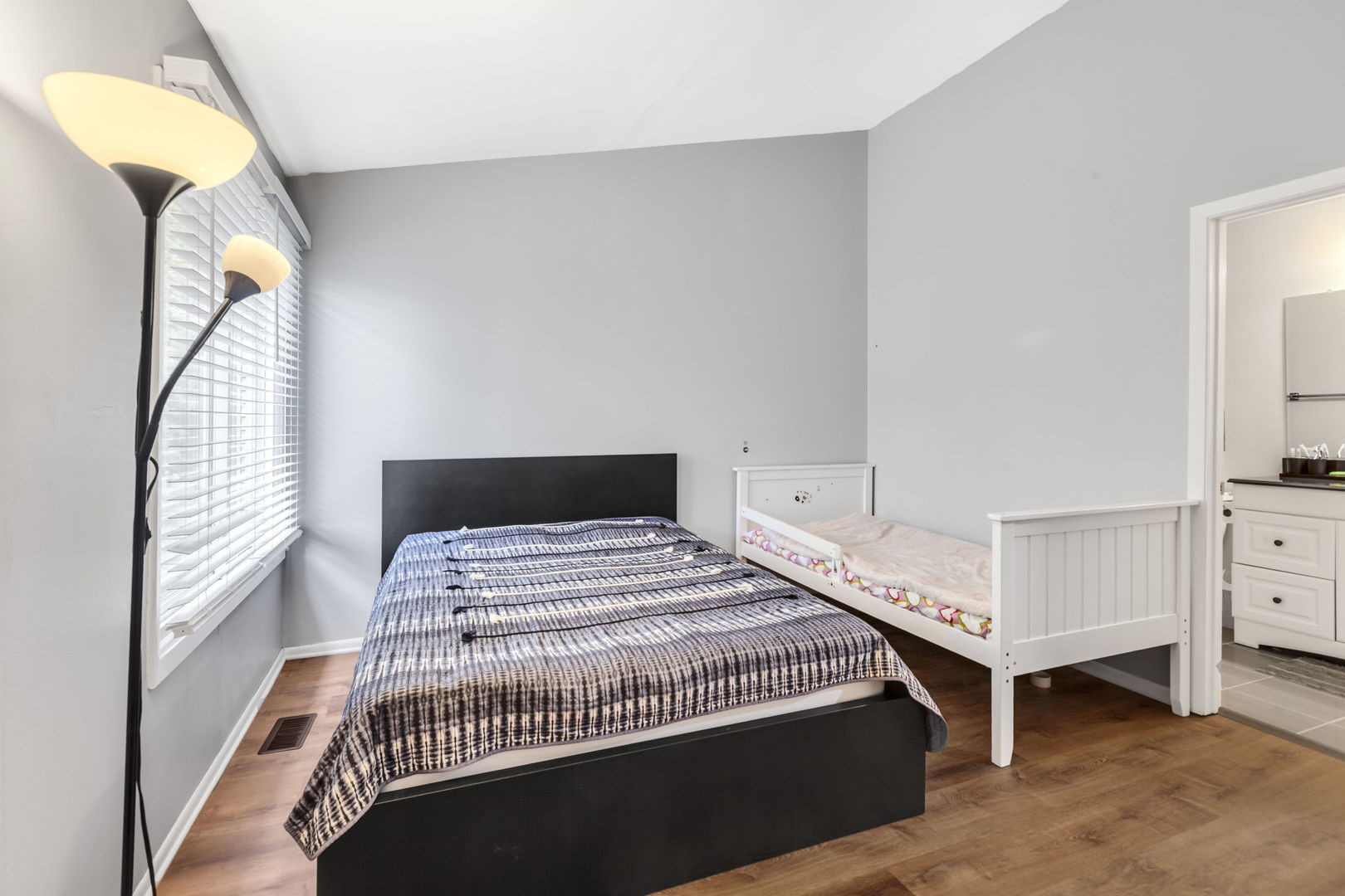 988 Butter Creek Court #4ND, Hoffman Estates, IL 60169