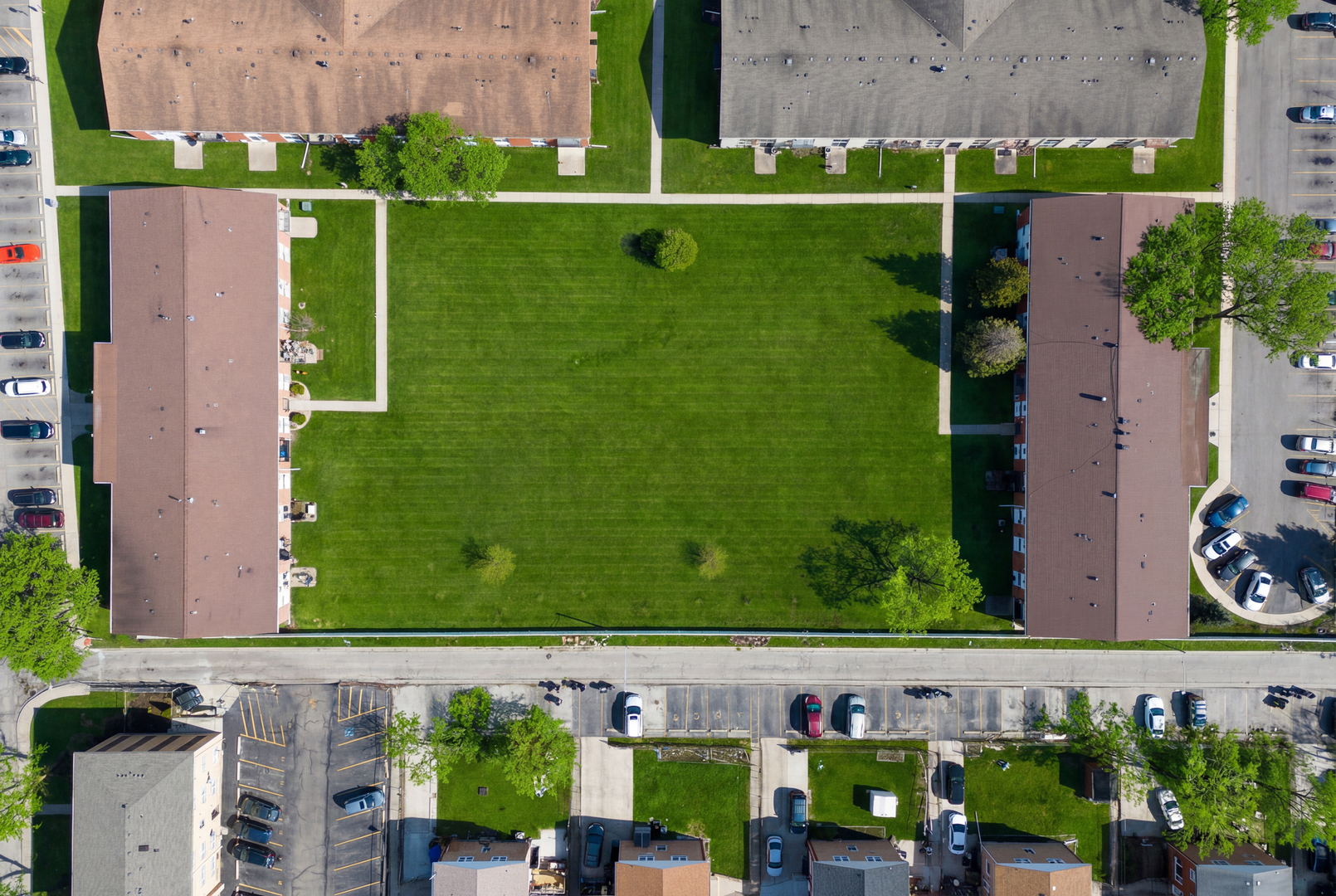 9500 Dee Road #202B, Des Plaines, IL 60016