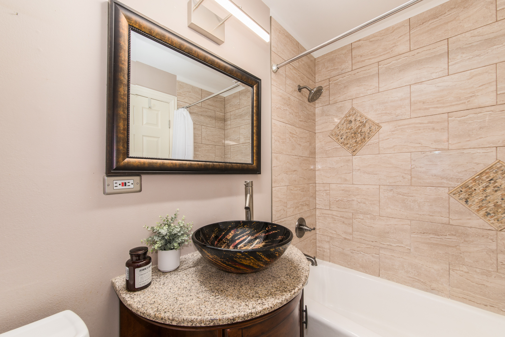 9500 Dee Road #202B, Des Plaines, IL 60016