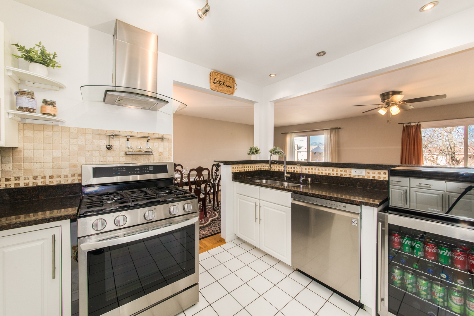 9500 Dee Road #202B, Des Plaines, IL 60016