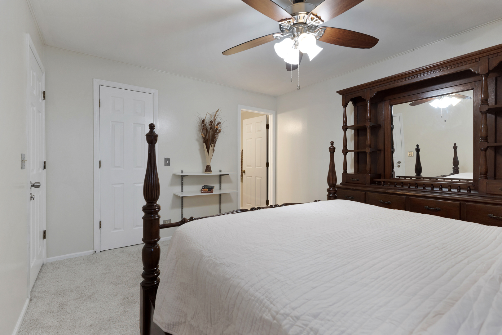 2838 Meadow Lane #W-2, Schaumburg, IL 60193