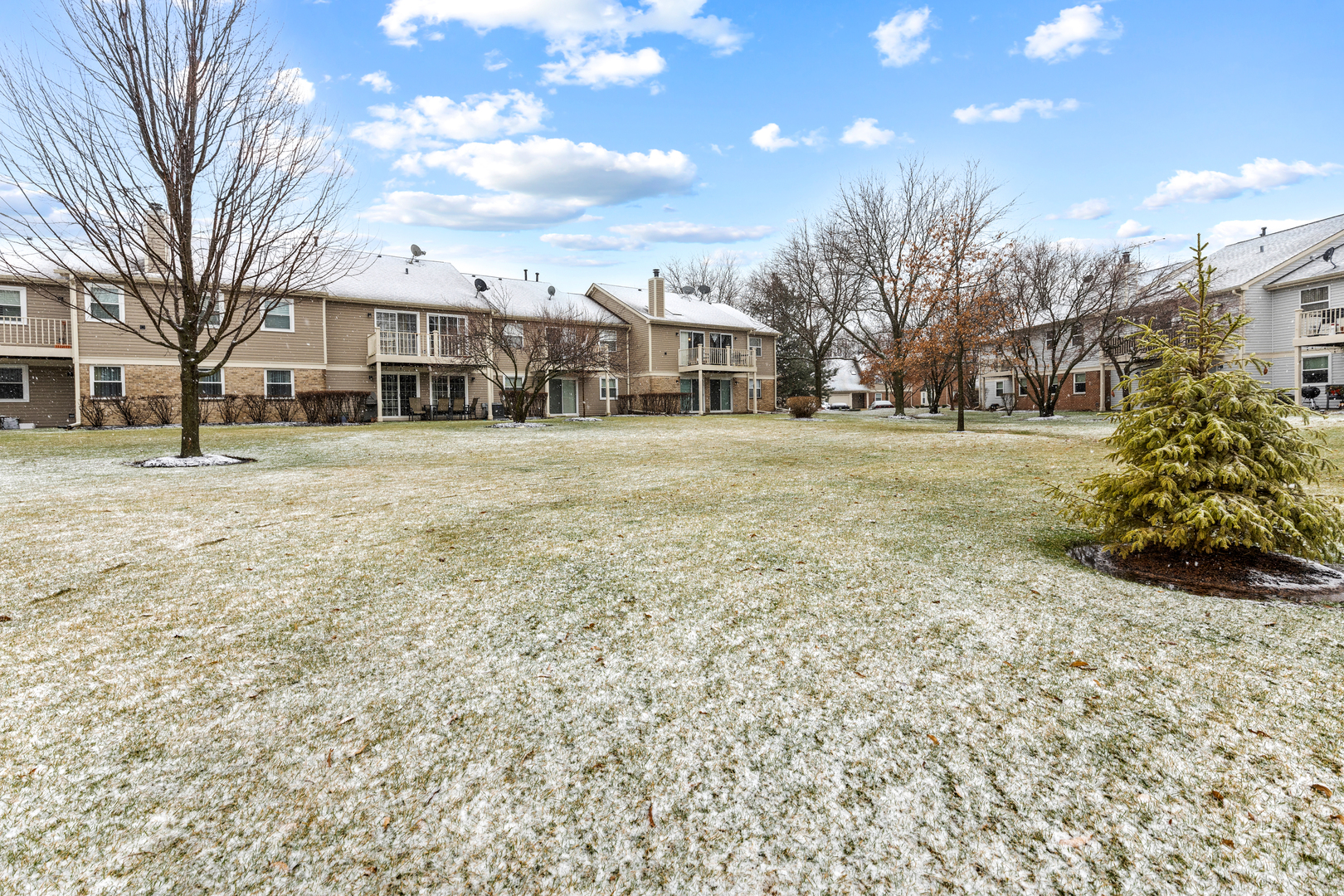 2838 Meadow Lane #W-2, Schaumburg, IL 60193