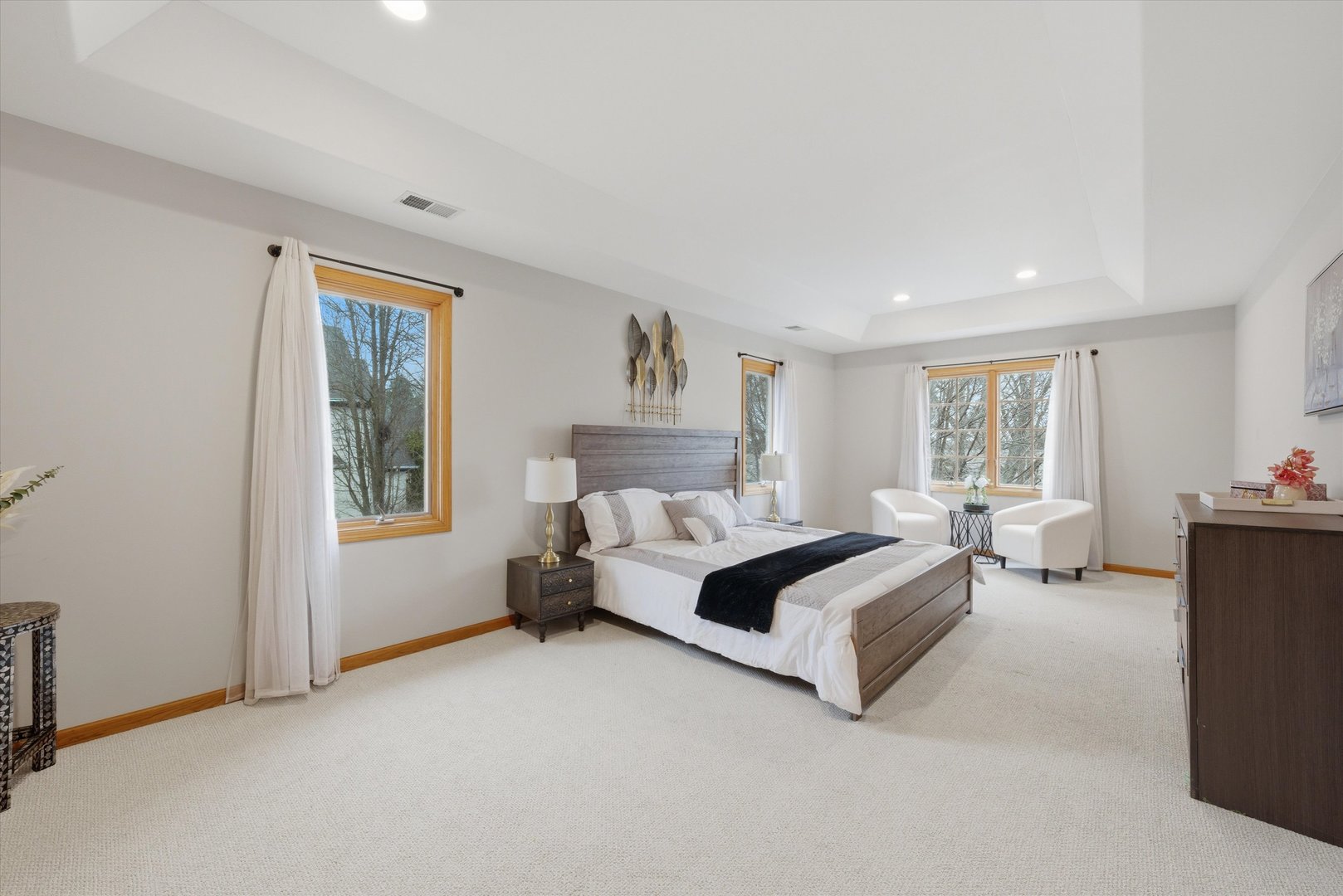 15W641 81st Street, Burr Ridge, IL 60527