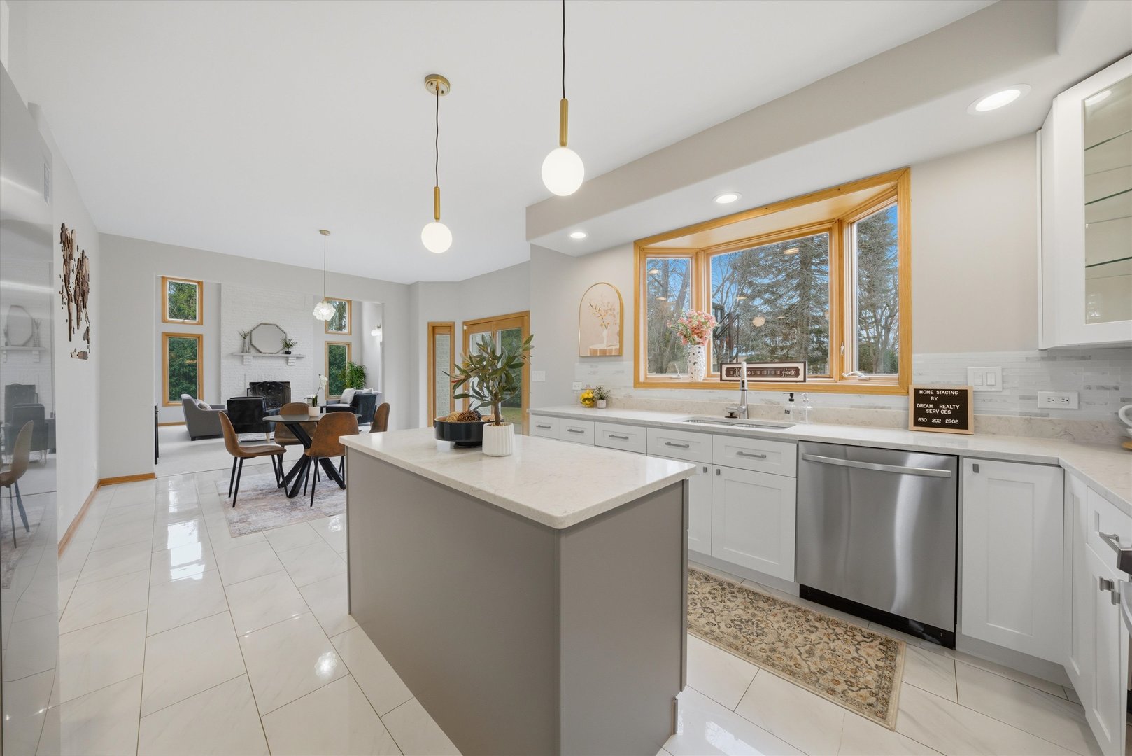 15W641 81st Street, Burr Ridge, IL 60527