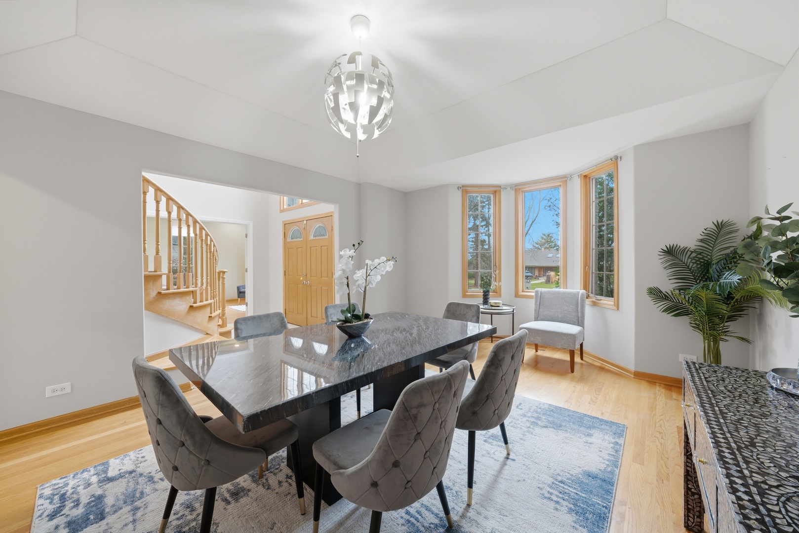 15W641 81st Street, Burr Ridge, IL 60527