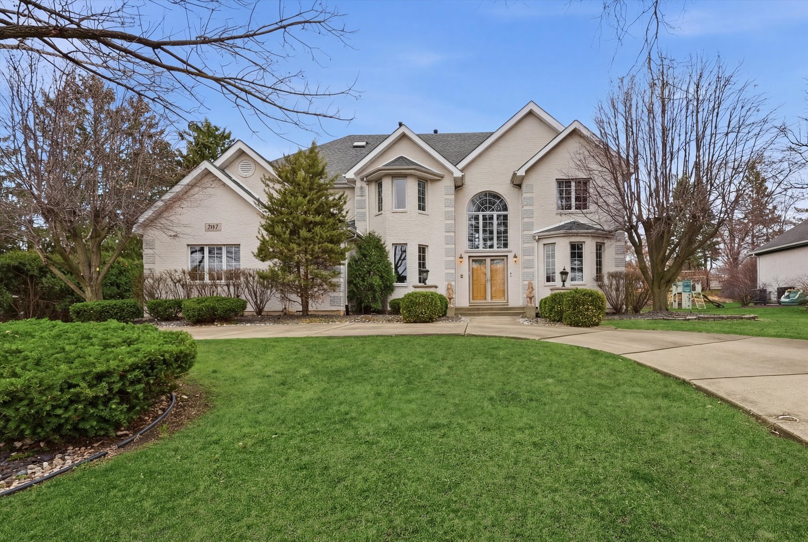 15W641 81st Street, Burr Ridge, IL 60527