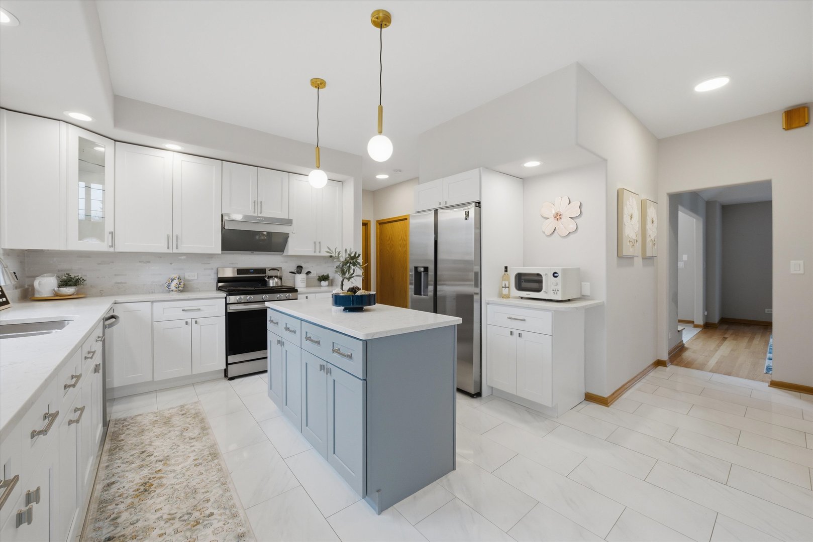 15W641 81st Street, Burr Ridge, IL 60527