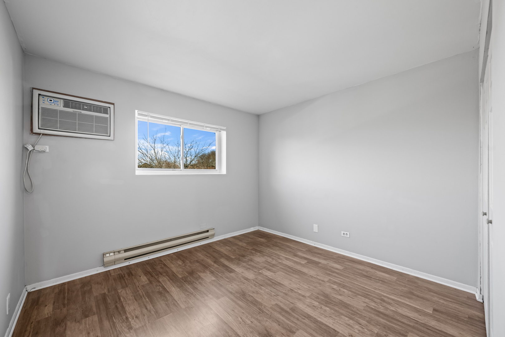 1324 N Geneva Drive #3B, Palatine, IL 60074