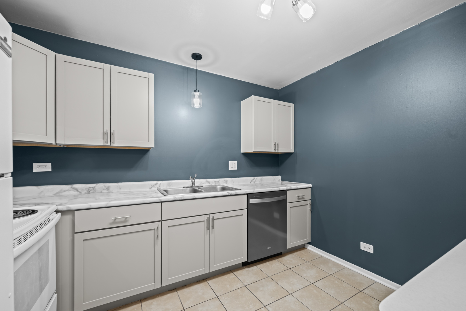 1324 N Geneva Drive #3B, Palatine, IL 60074