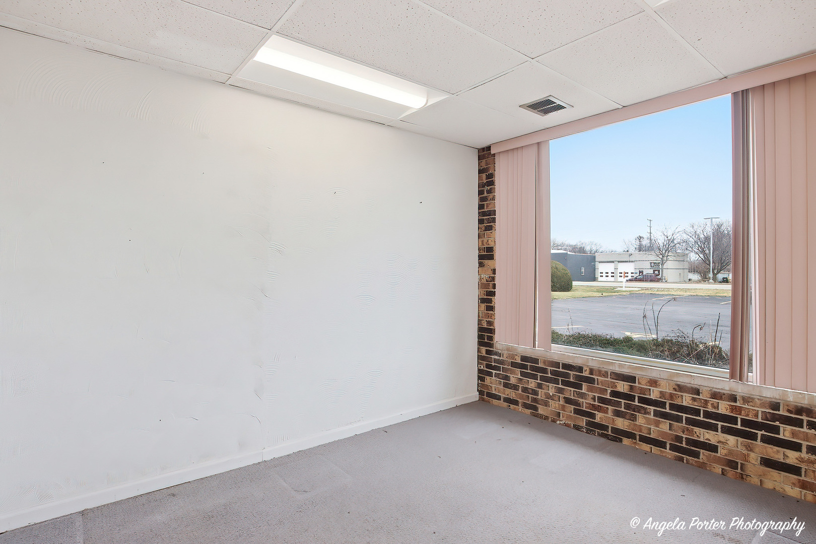 4901 W Elm Street, McHenry, IL 60050