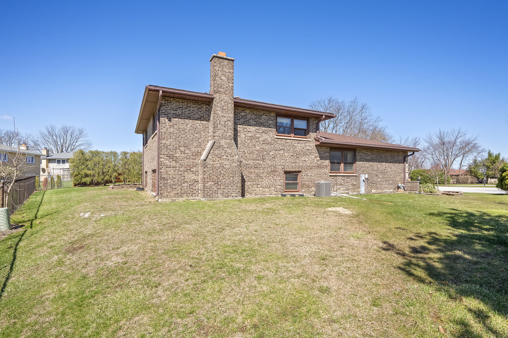 1631 Arbor Court, Darien, IL 60561