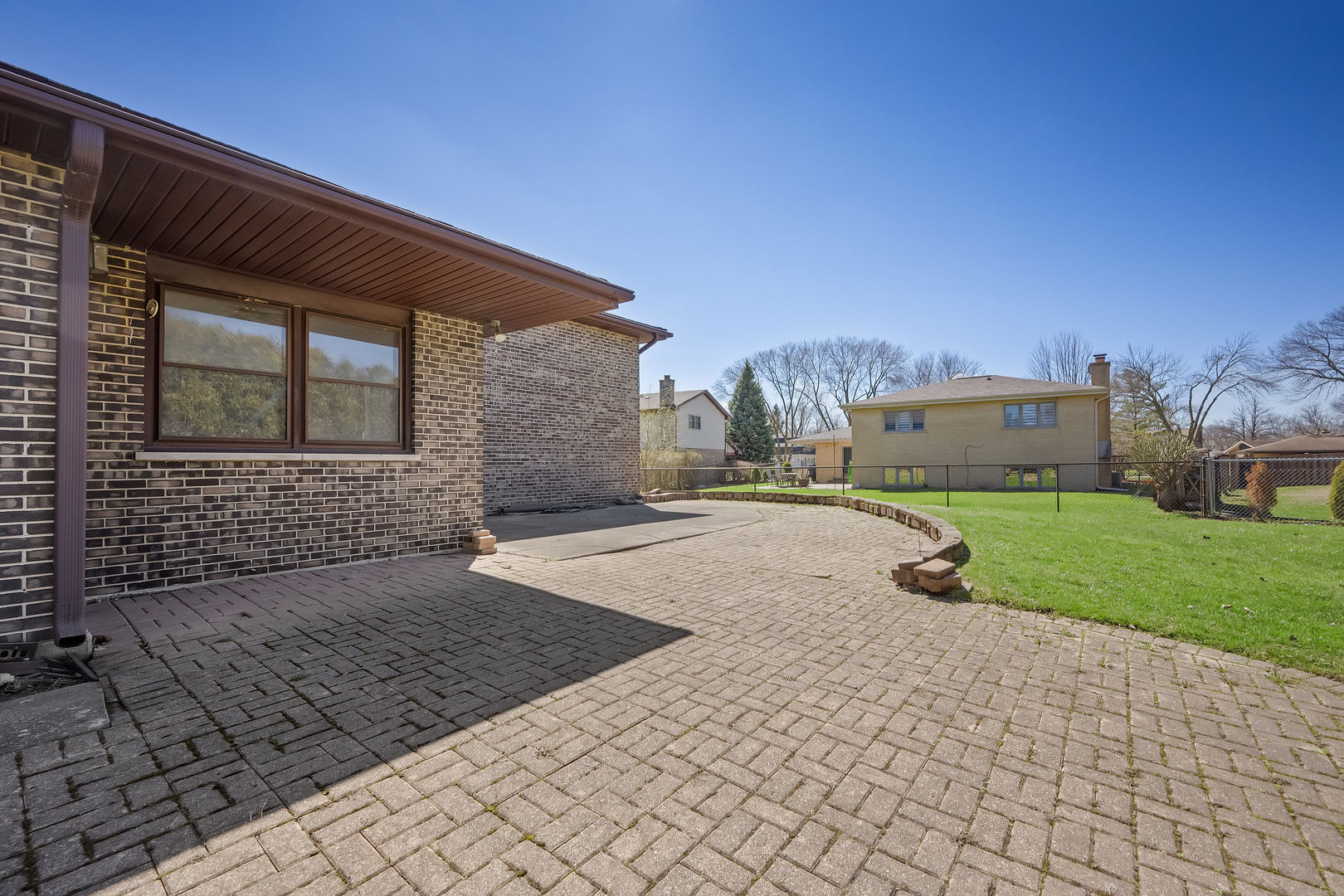 1631 Arbor Court, Darien, IL 60561