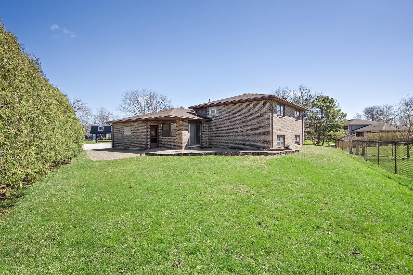 1631 Arbor Court, Darien, IL 60561