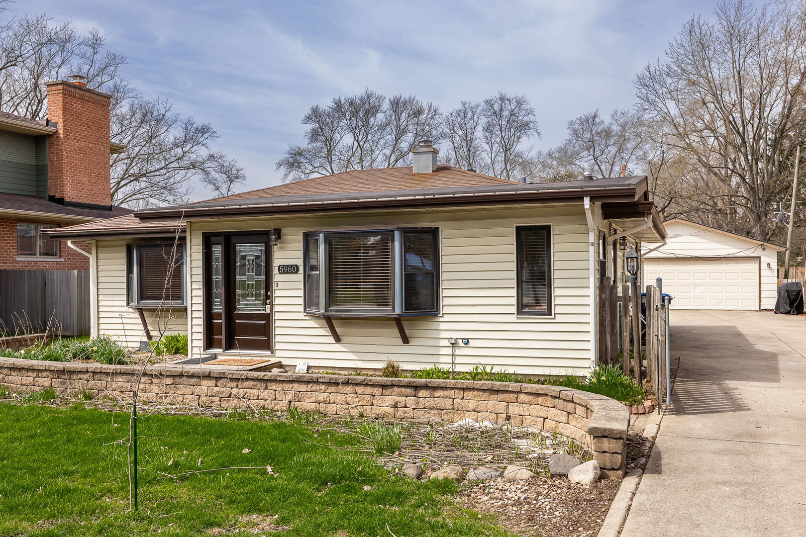 5960 Pershing Avenue, Downers Grove, IL 60516