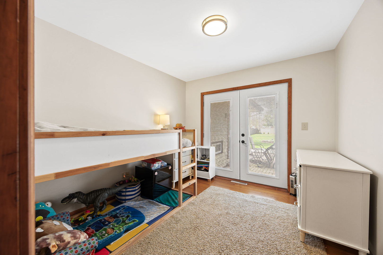 5960 Pershing Avenue, Downers Grove, IL 60516