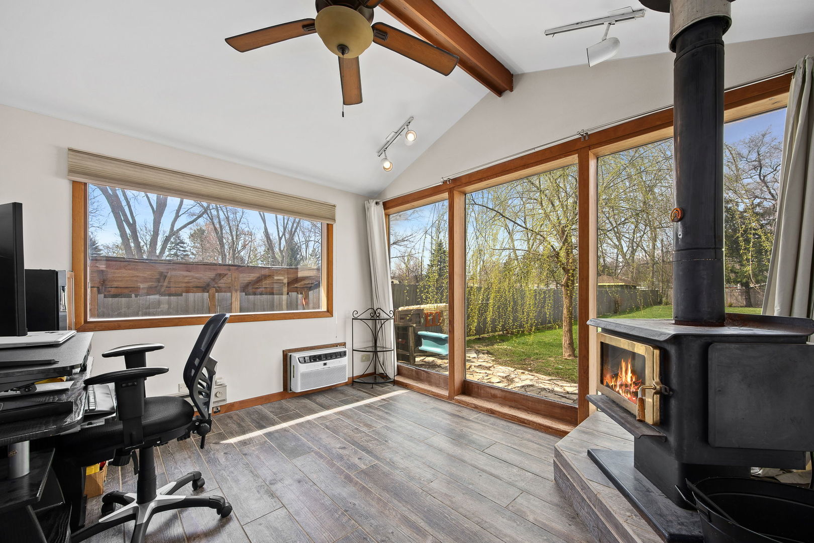 5960 Pershing Avenue, Downers Grove, IL 60516