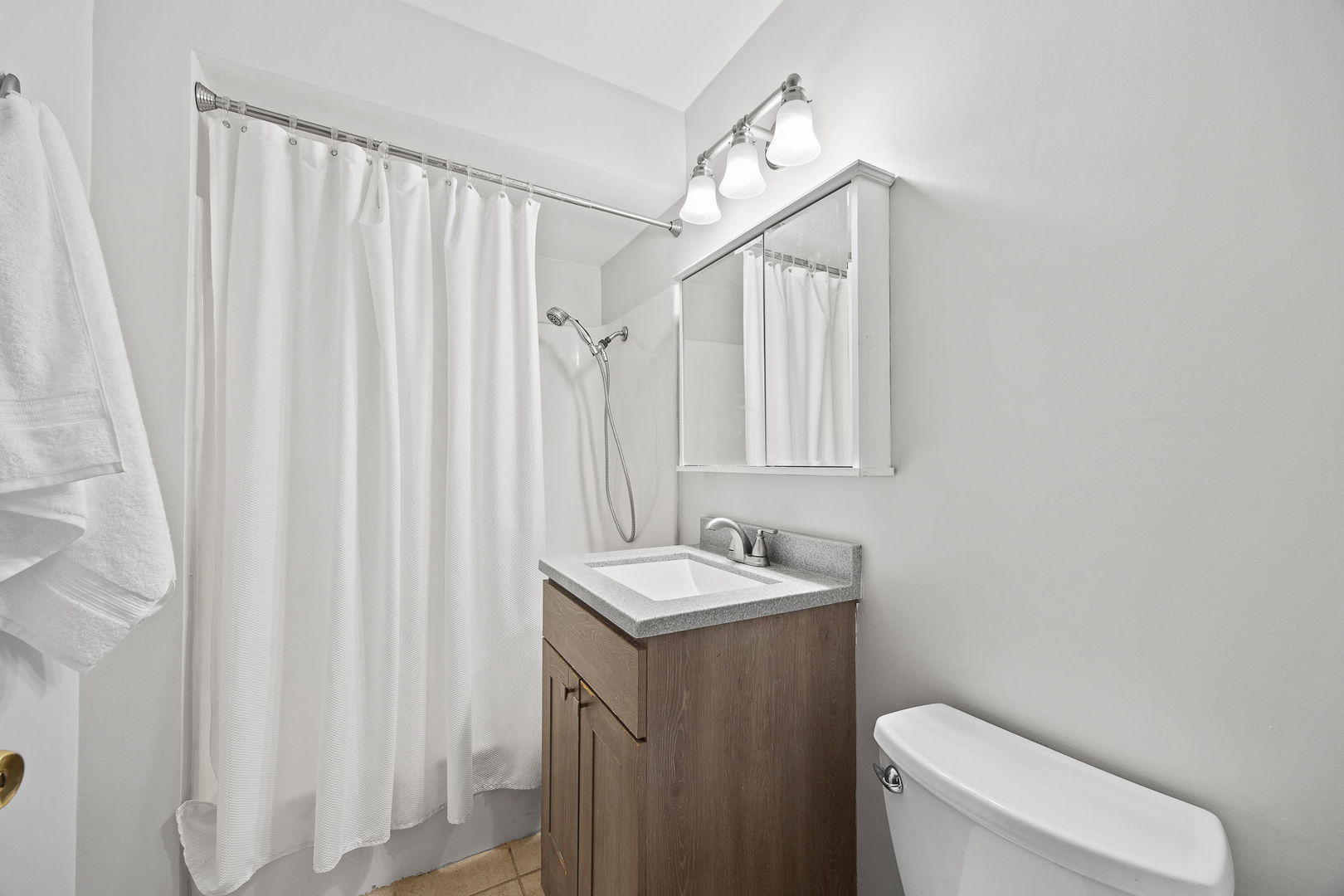 5960 Pershing Avenue, Downers Grove, IL 60516