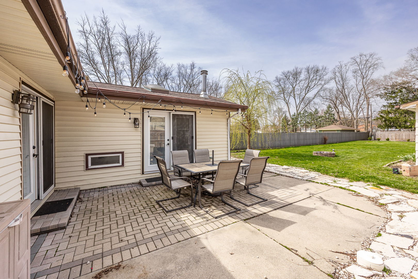 5960 Pershing Avenue, Downers Grove, IL 60516