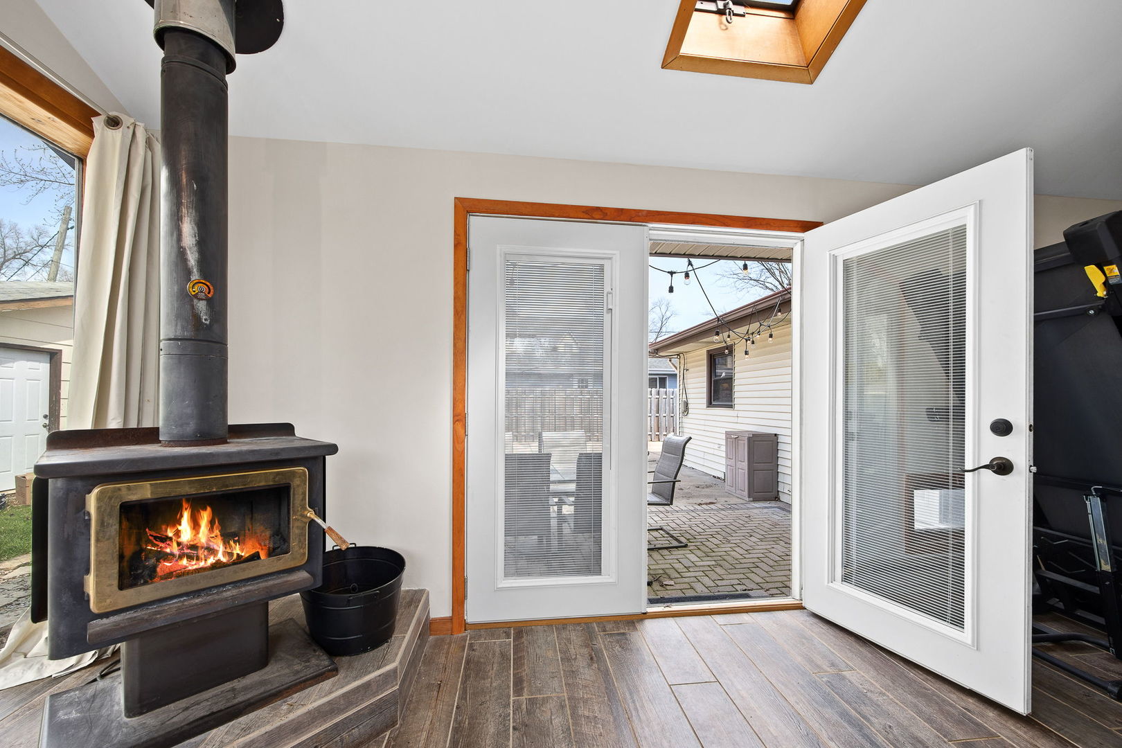 5960 Pershing Avenue, Downers Grove, IL 60516