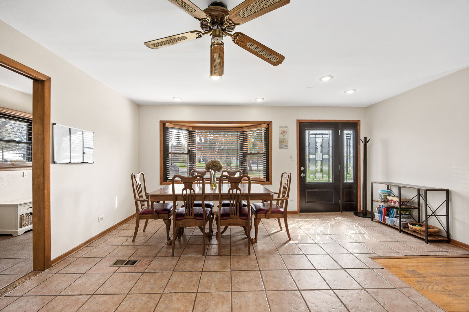 5960 Pershing Avenue, Downers Grove, IL 60516