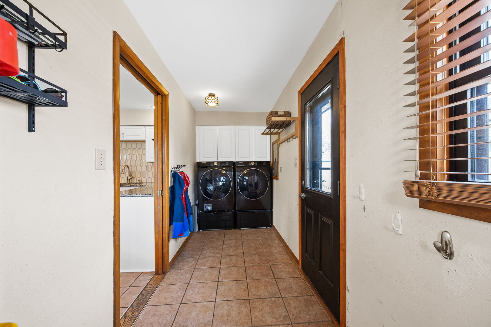 5960 Pershing Avenue, Downers Grove, IL 60516