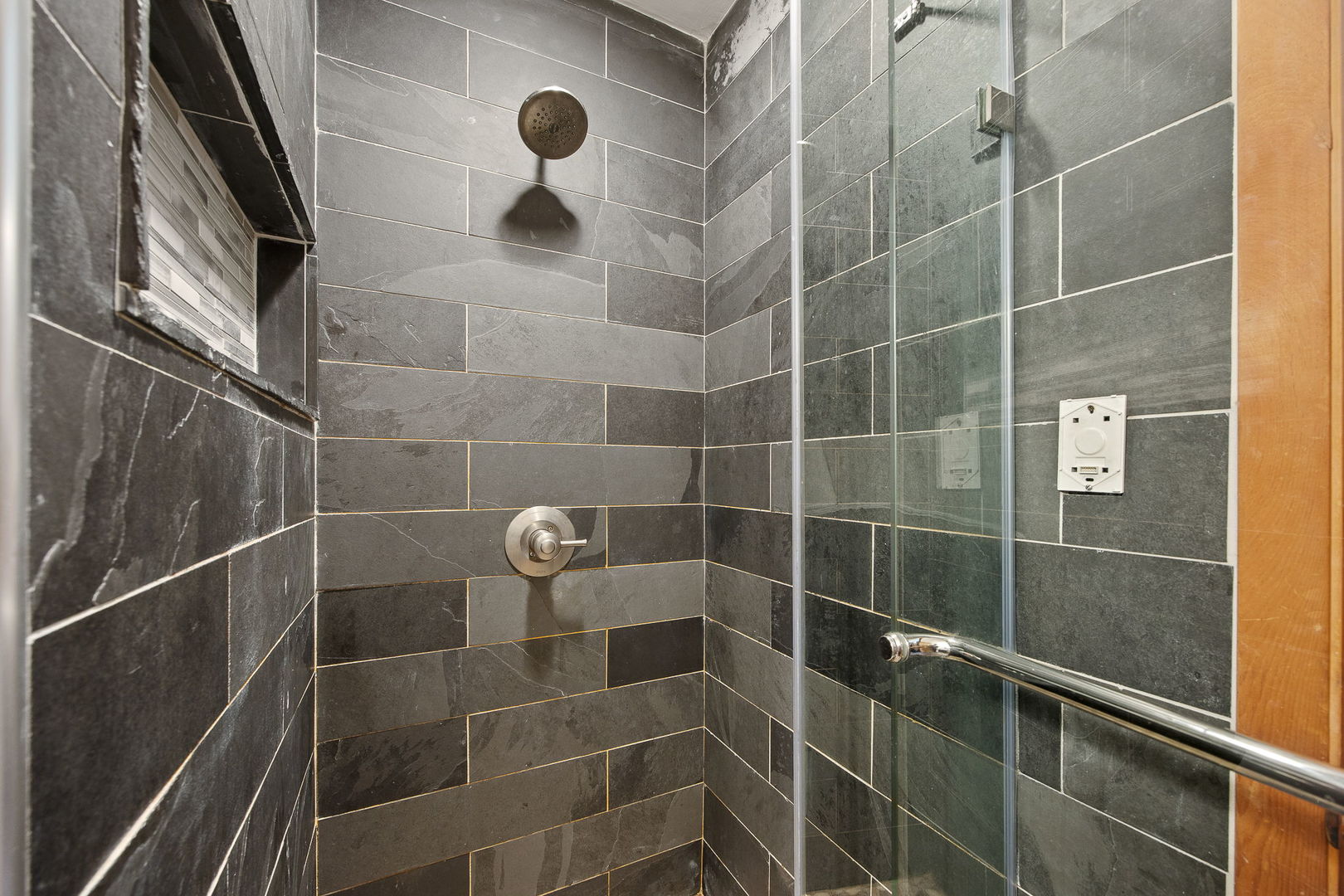 5960 Pershing Avenue, Downers Grove, IL 60516