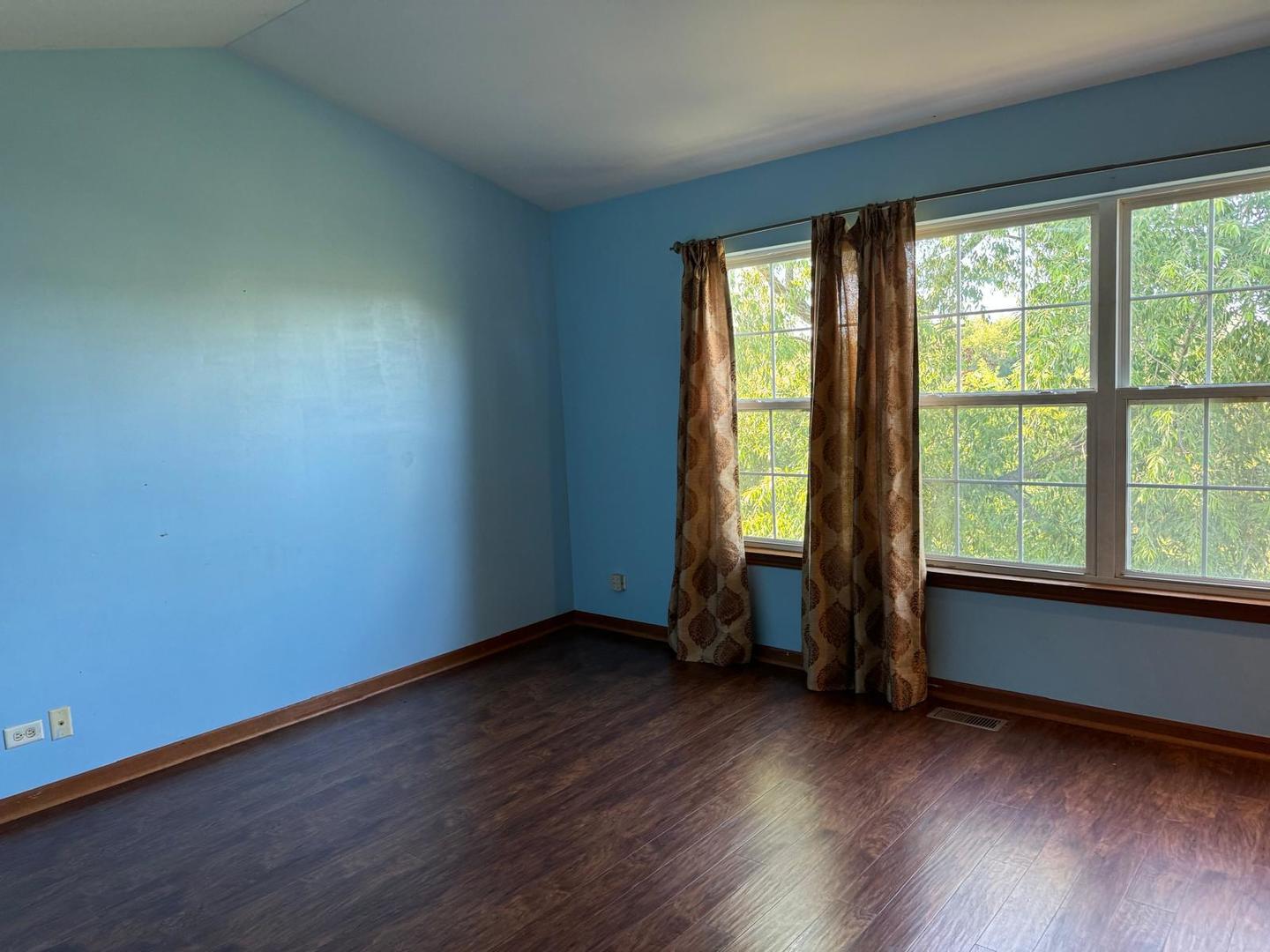 2527 Oneida Lane #2527, Naperville, IL 60563