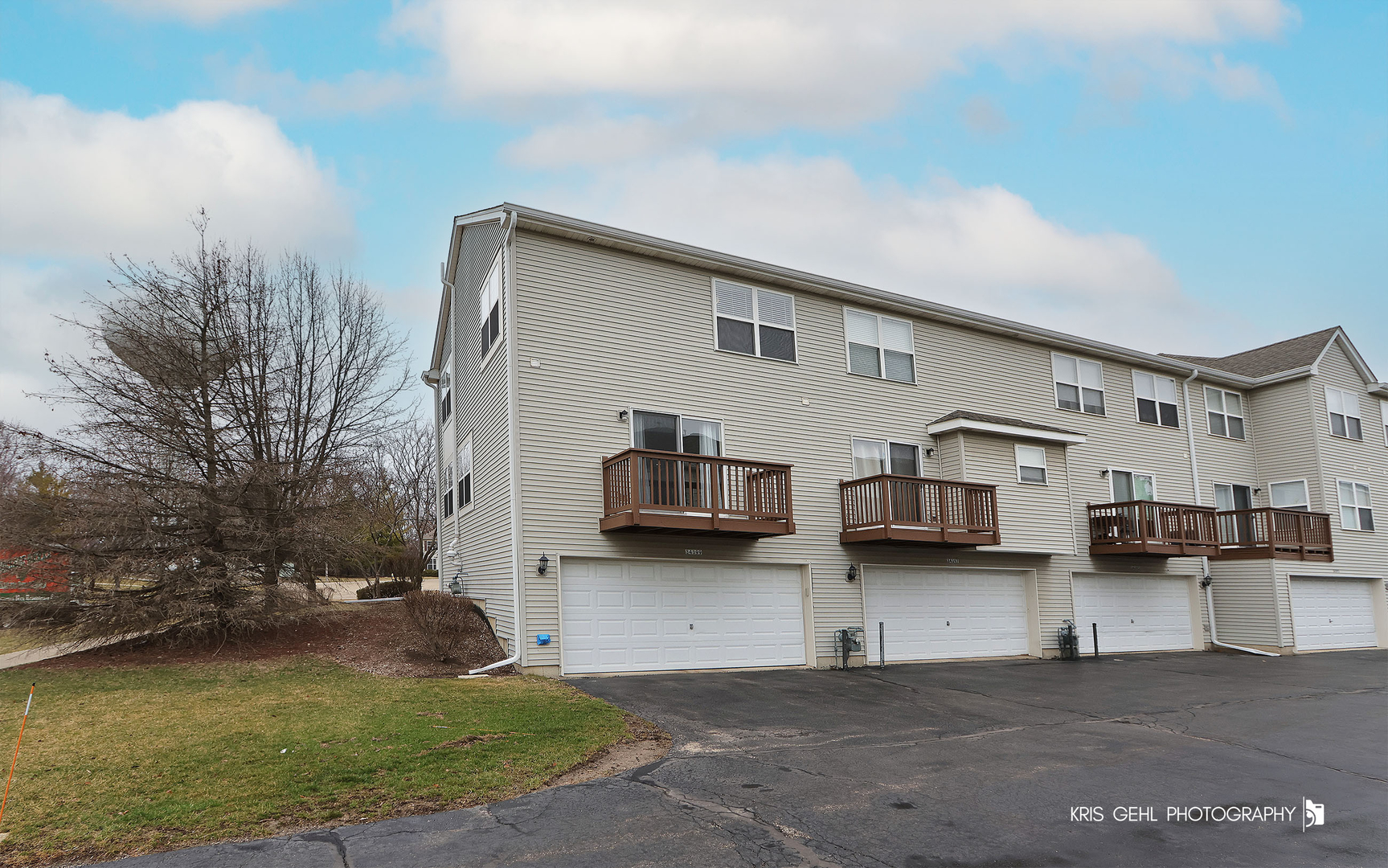 Round Lake, IL 60073