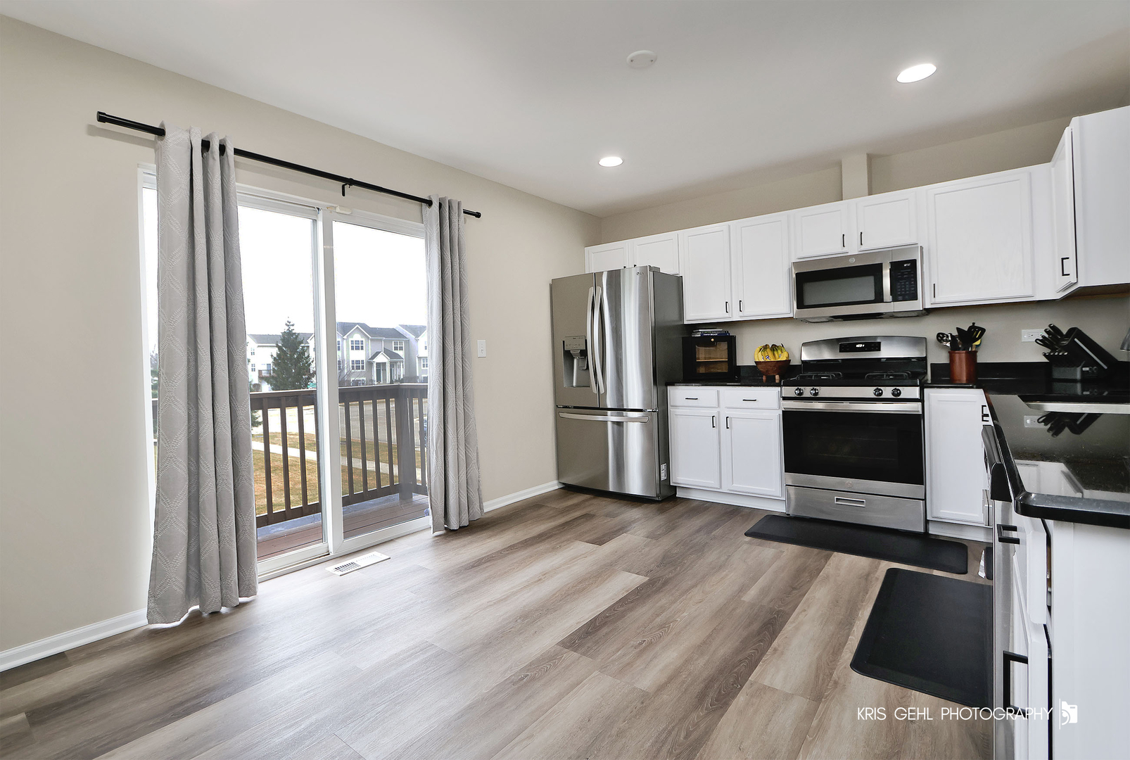 Round Lake, IL 60073