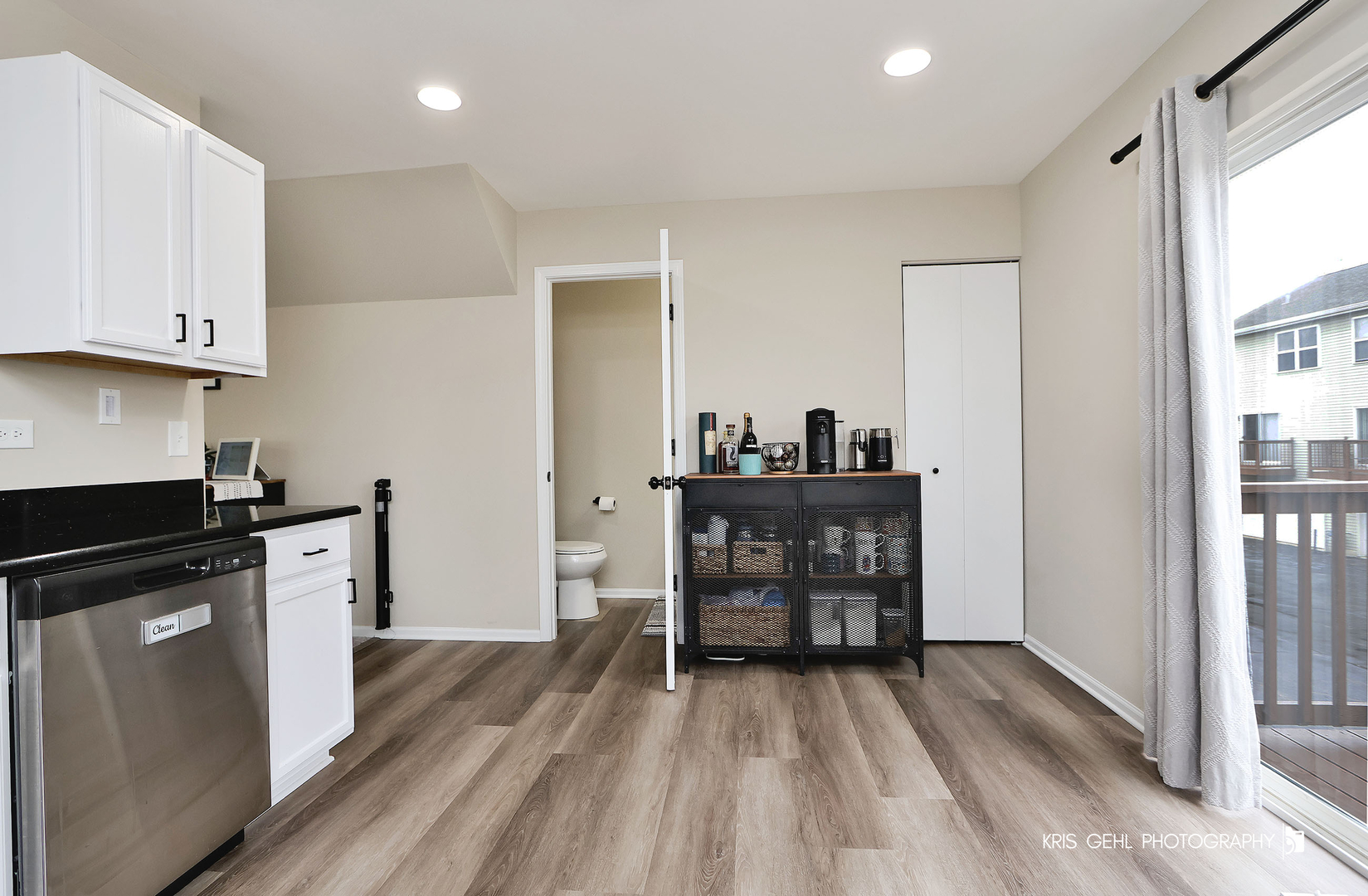 Round Lake, IL 60073