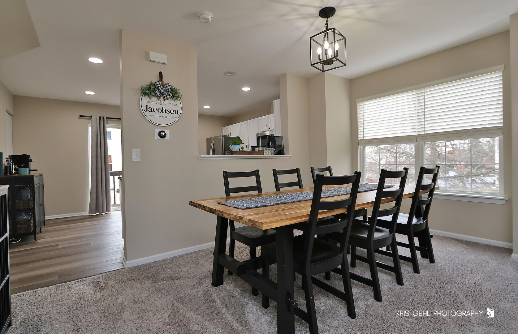 Round Lake, IL 60073