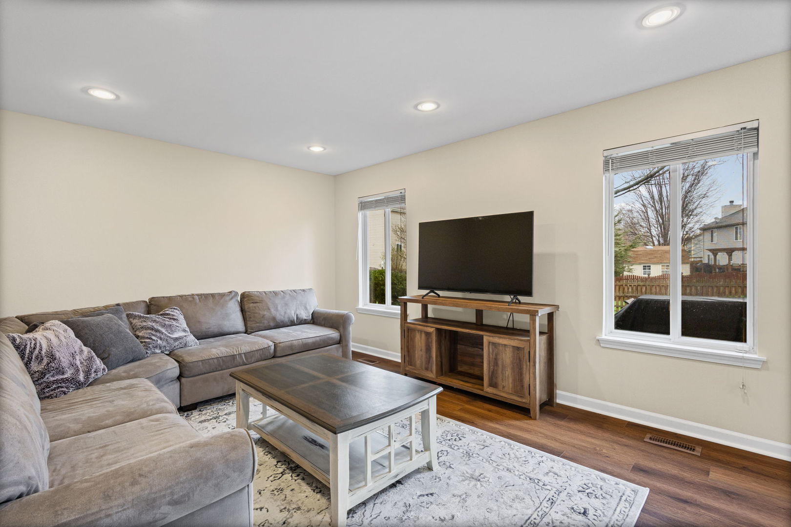 1060 Selma Lane, Naperville, IL 60540