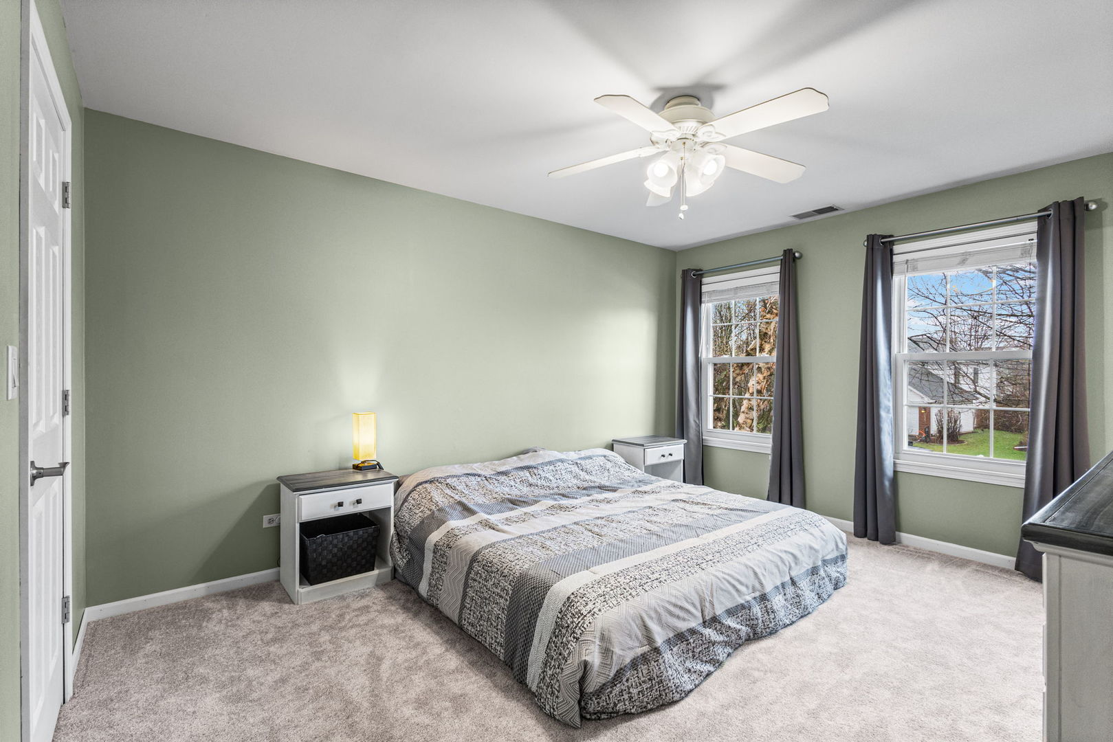 1060 Selma Lane, Naperville, IL 60540