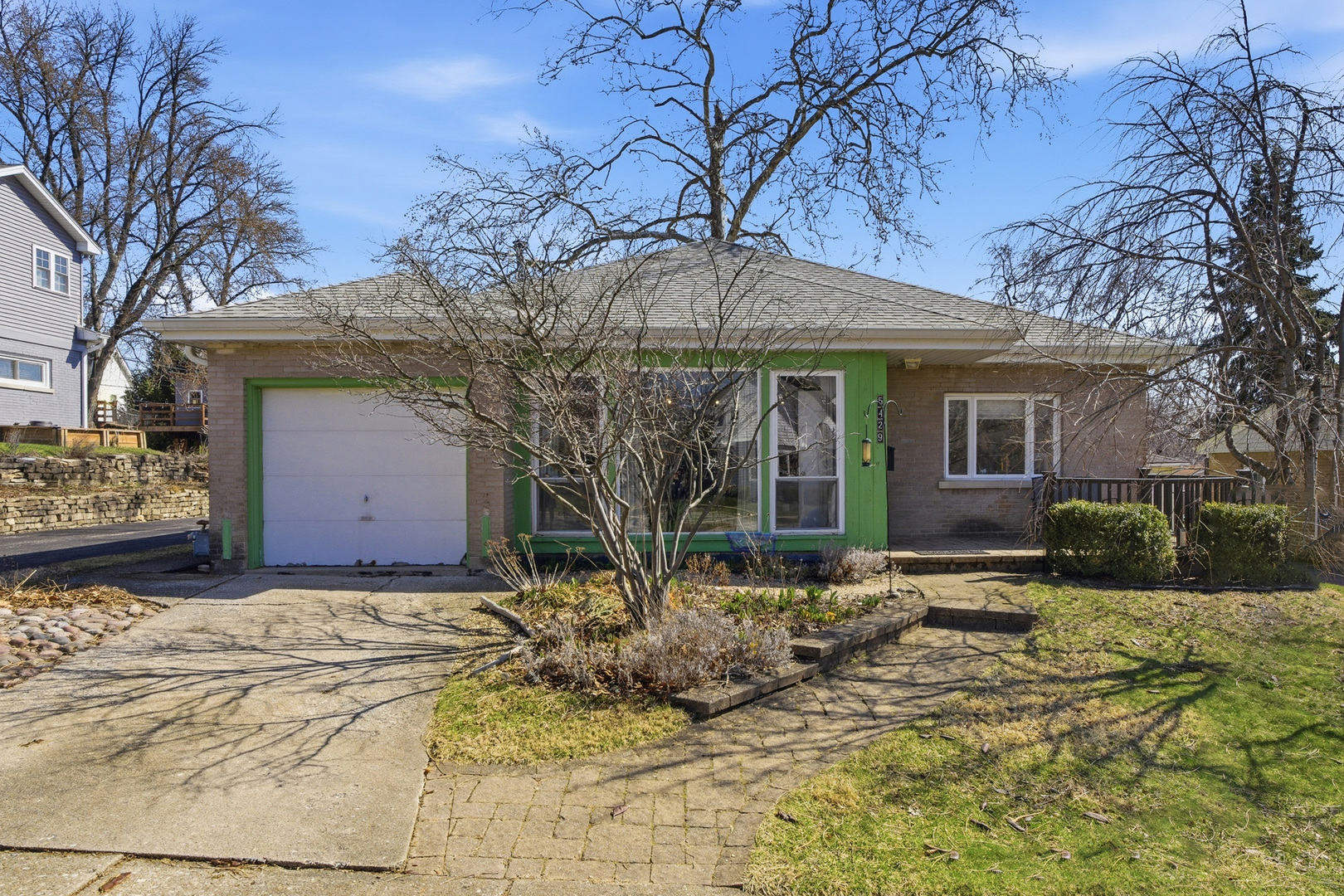 5429 Benton Avenue, Downers Grove, IL 60515