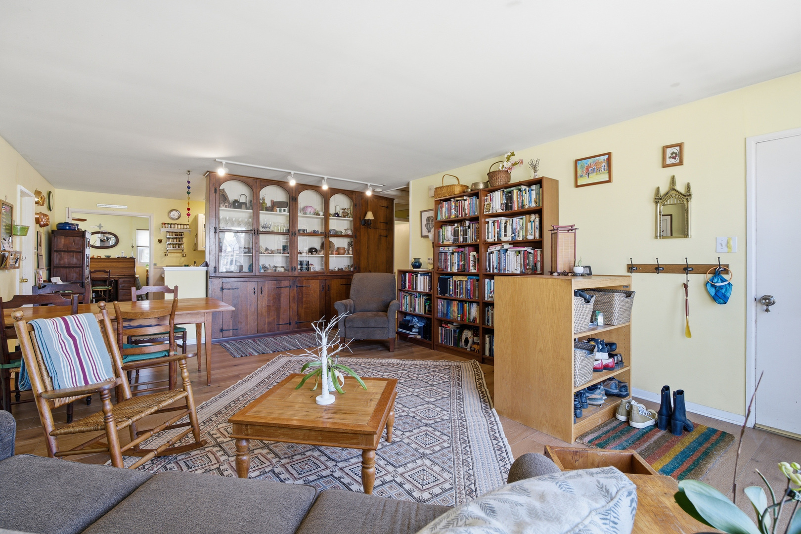 5429 Benton Avenue, Downers Grove, IL 60515