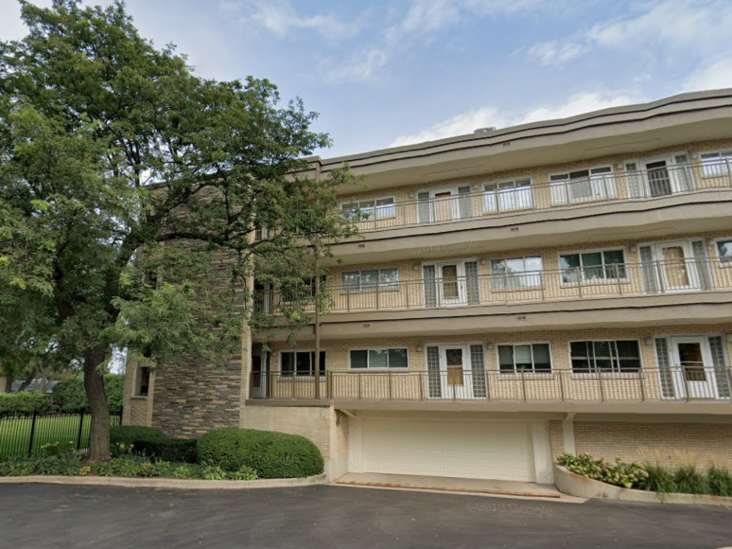 1 N Dee Road #1B, Park Ridge, IL 60068