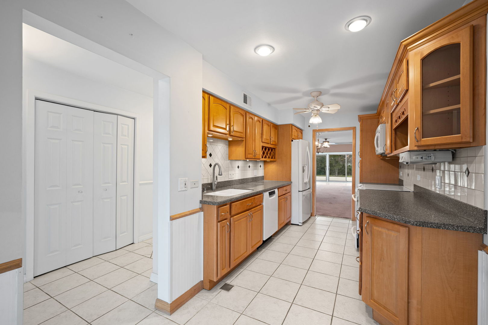 1 N Dee Road #1B, Park Ridge, IL 60068