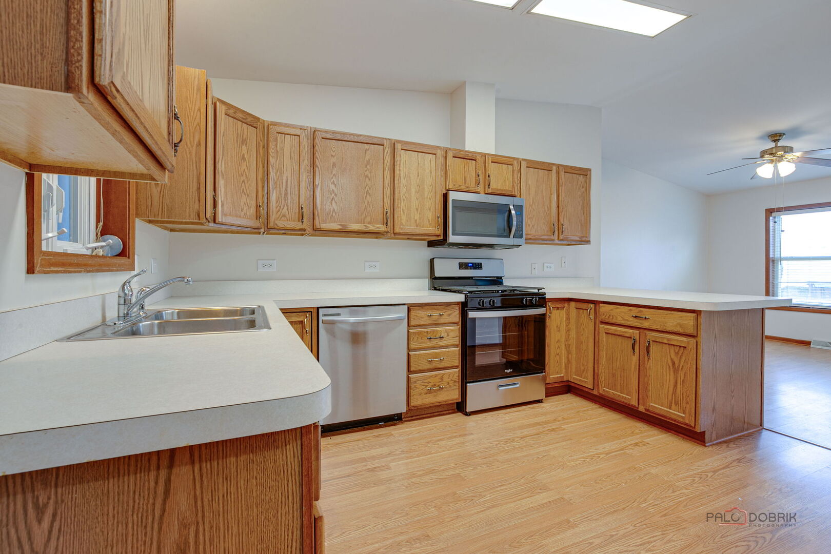 2406 STALLION Court, Grayslake, IL 60030