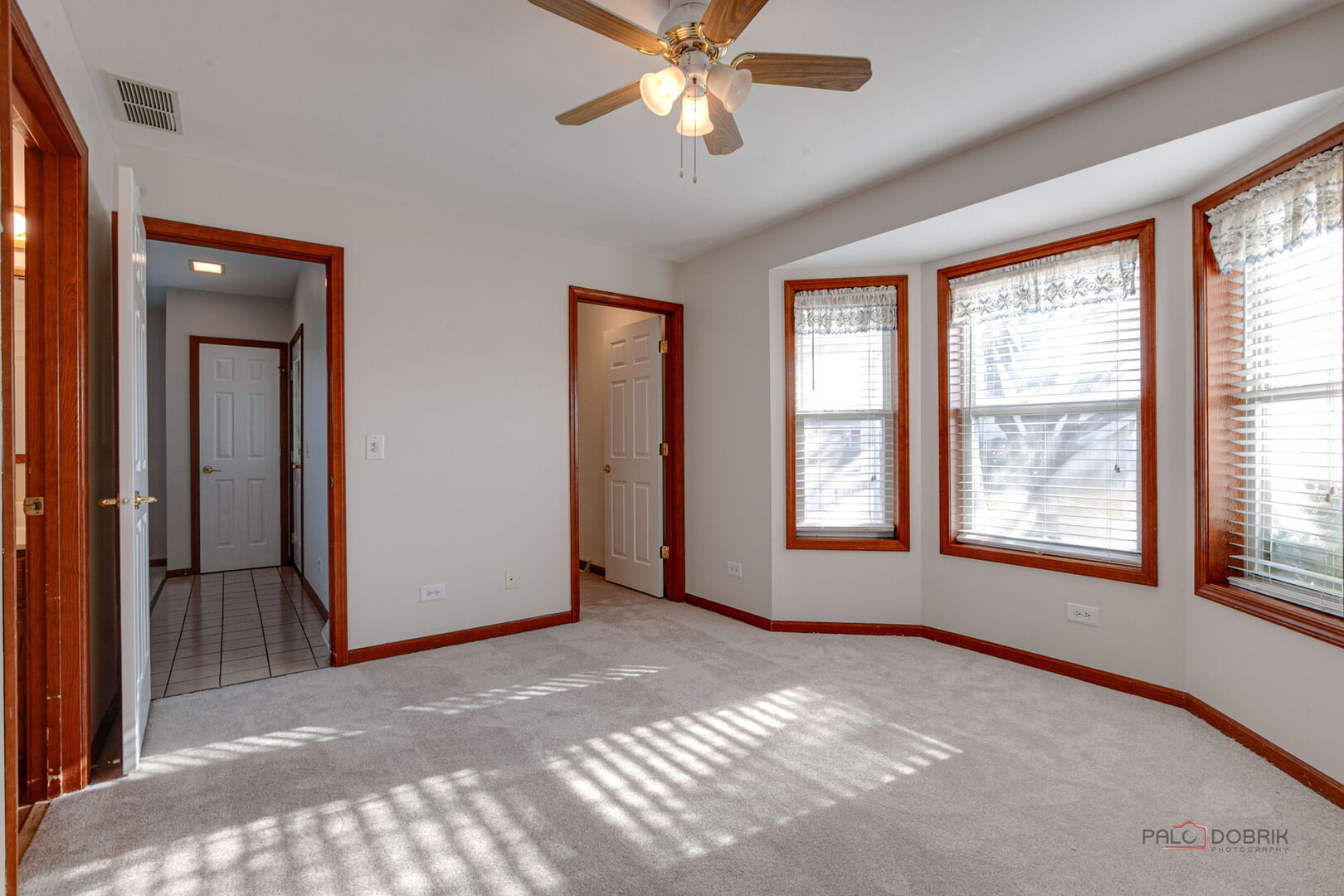 2406 STALLION Court, Grayslake, IL 60030