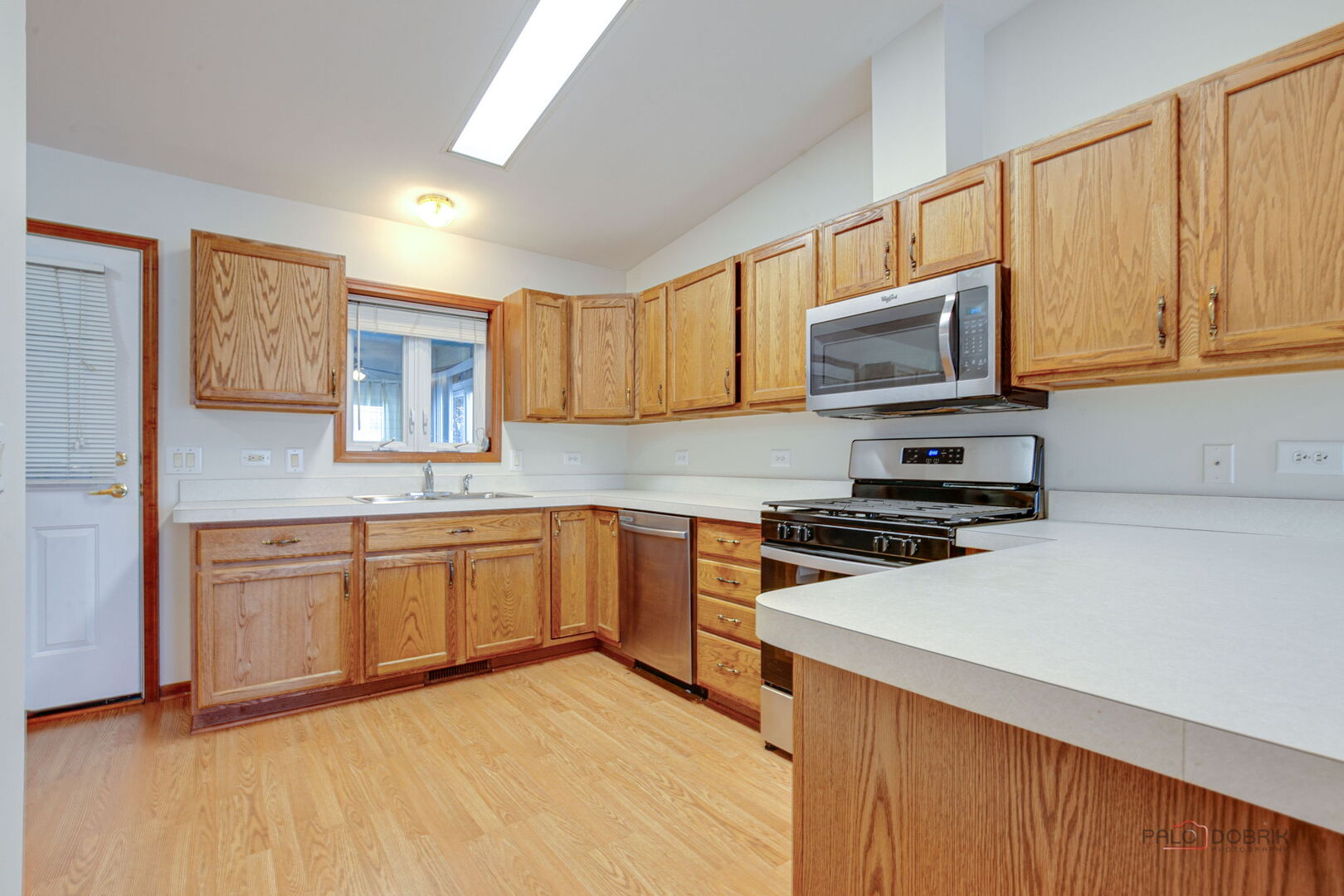 2406 STALLION Court, Grayslake, IL 60030