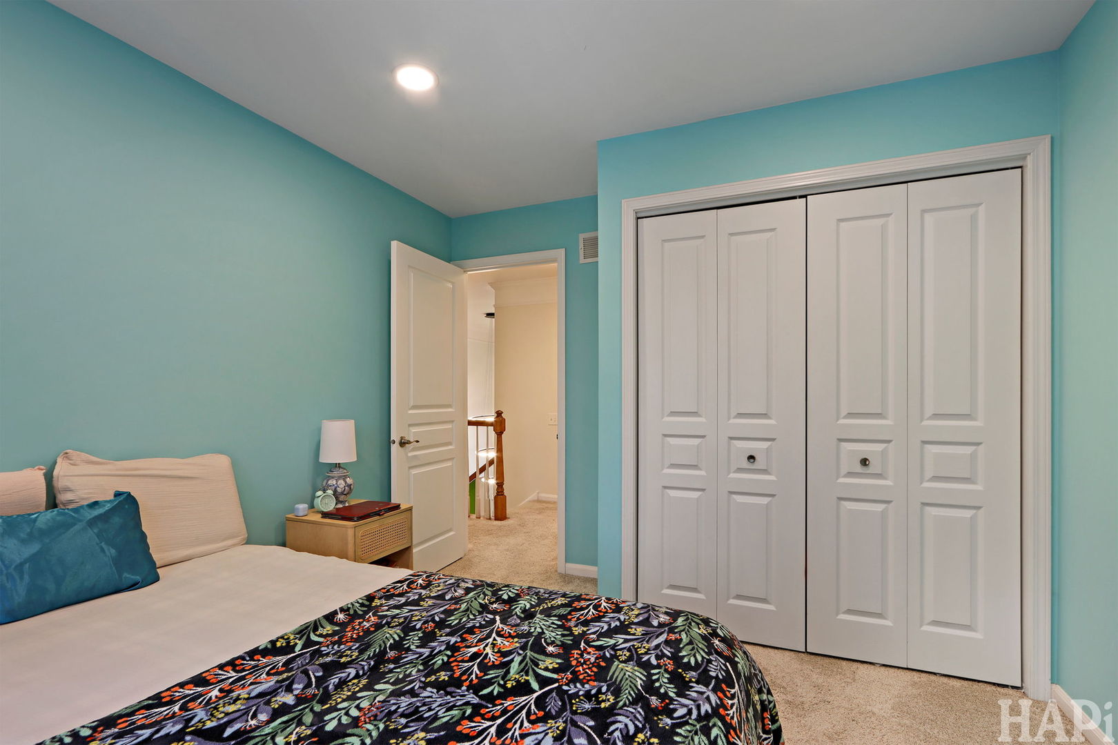 1121 Williamsburg Circle, Grayslake, IL 60030