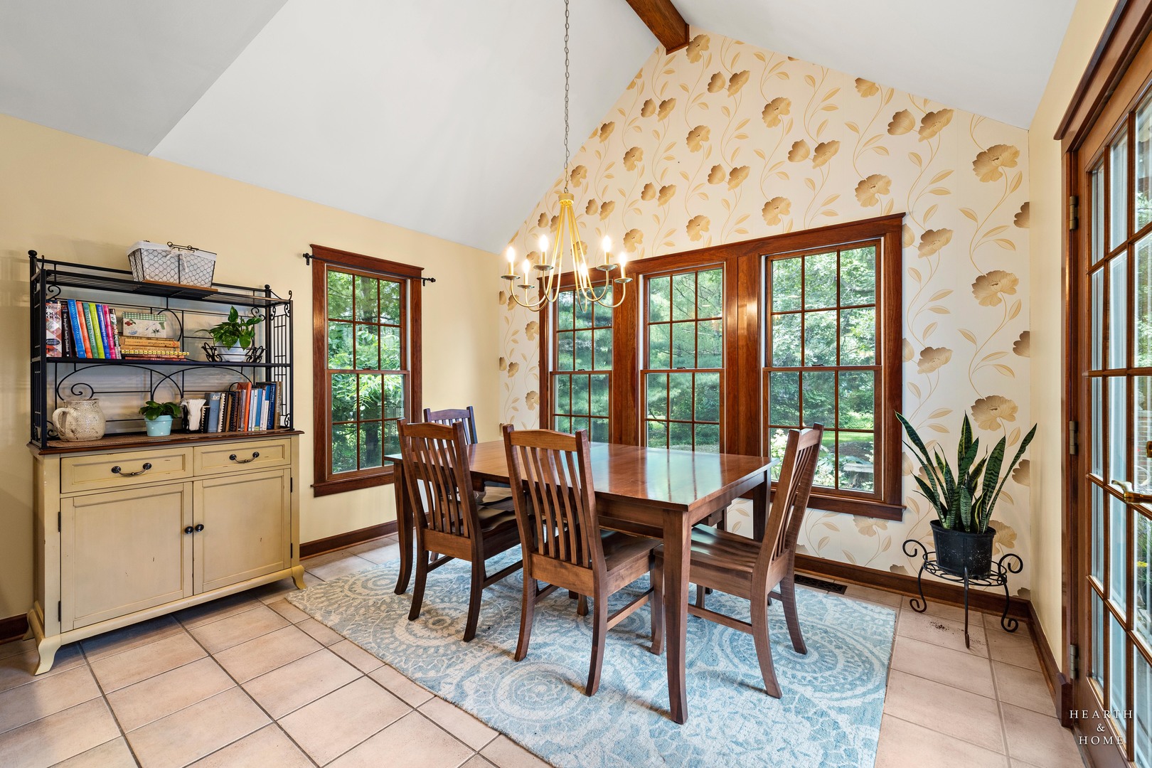 36W628 Oak Hill Drive, Dundee, IL 60118