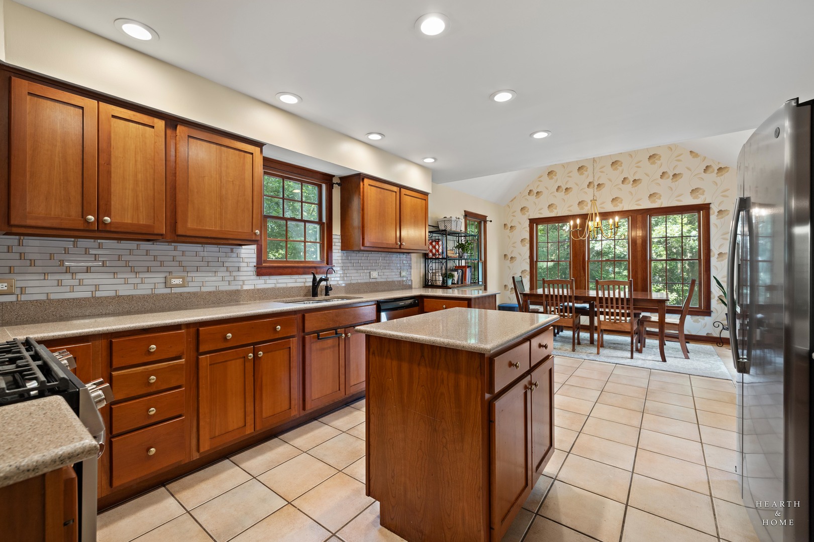 36W628 Oak Hill Drive, Dundee, IL 60118