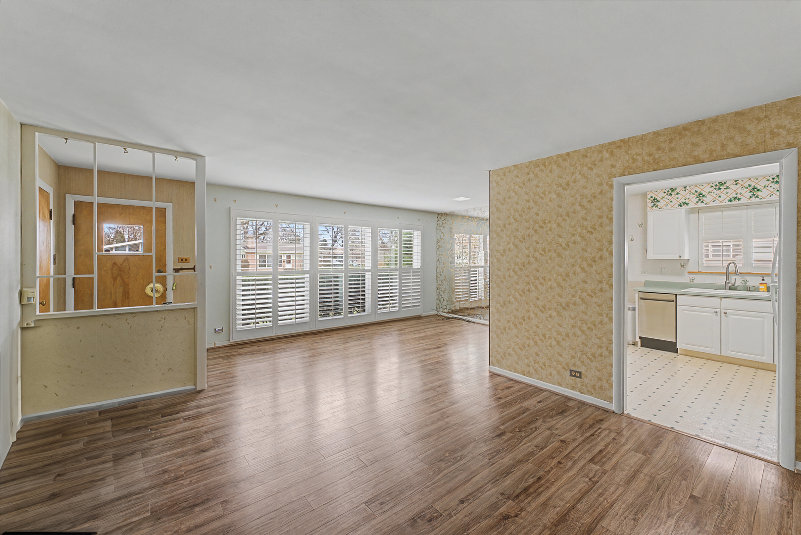 408 S Albert Street, Mount Prospect, IL 60056