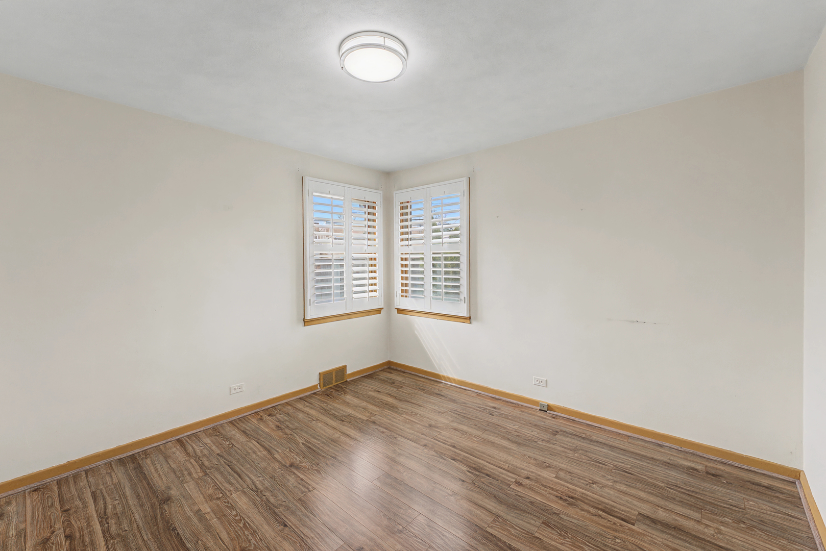 408 S Albert Street, Mount Prospect, IL 60056