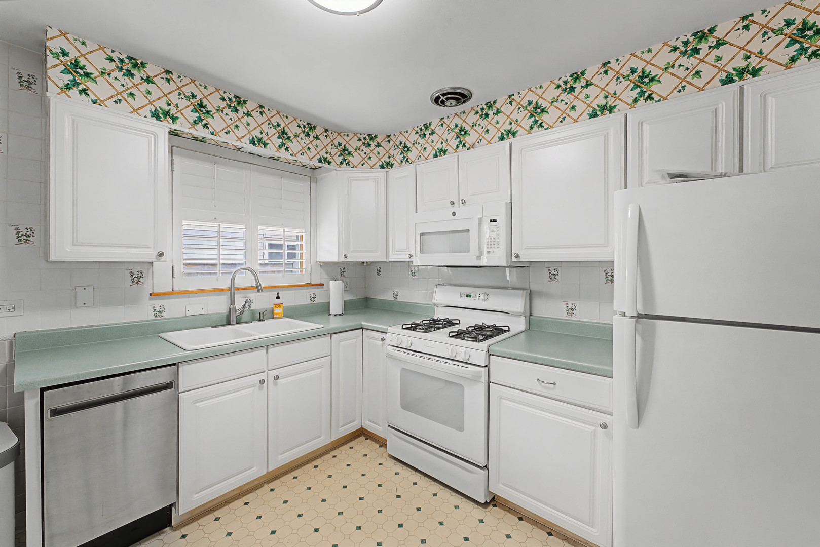 408 S Albert Street, Mount Prospect, IL 60056