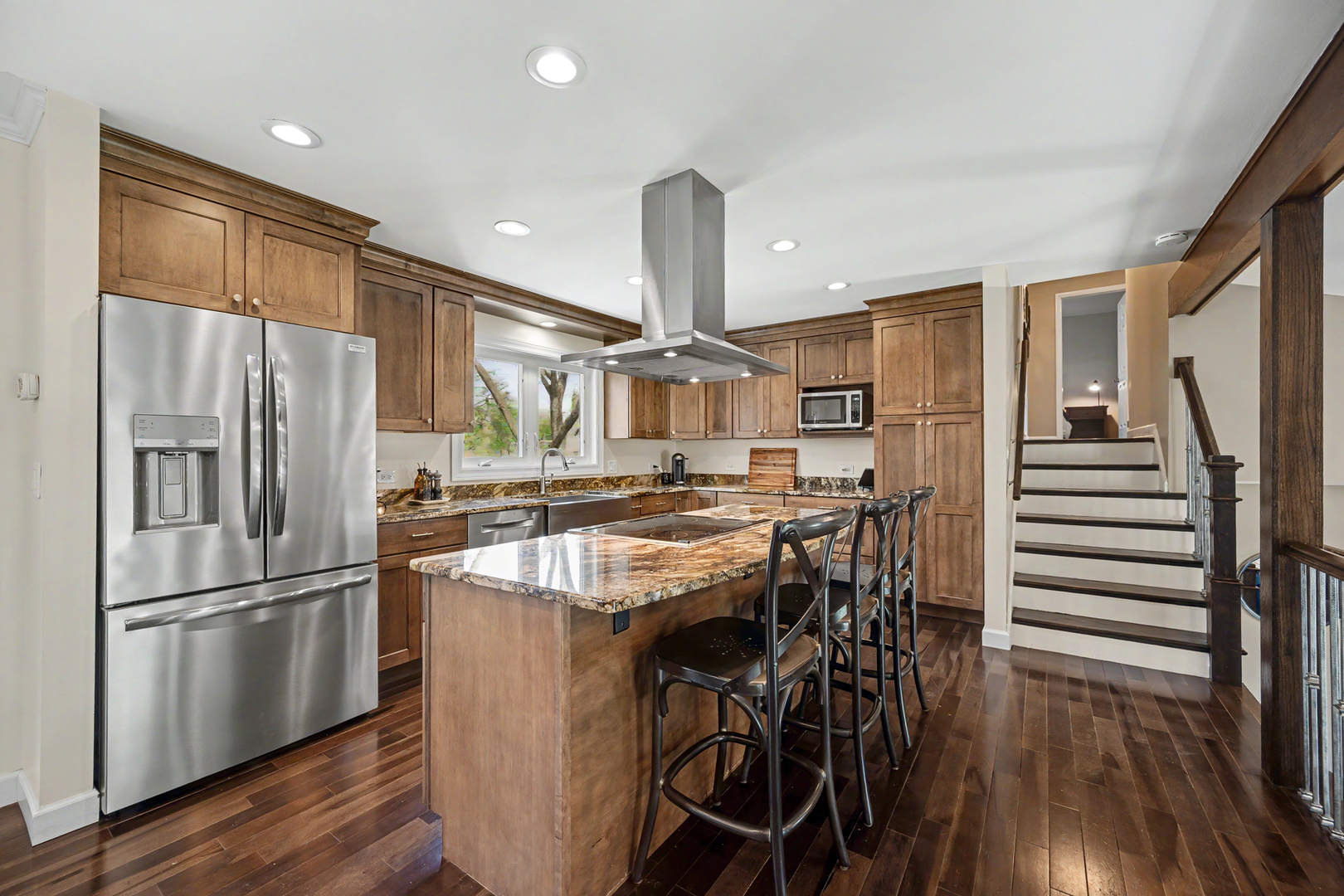 610 W Noyes Street, Arlington Heights, IL 60005